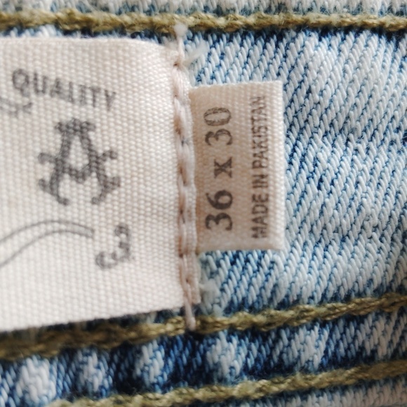 Akademiks Jeanius Denim Distressed Jeans size 36X30 - Picture 16 of 16